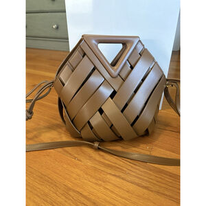 Tan Woven Geometric Hand Bag W/ Crossbody Modern Basket Purse Bougie Budget